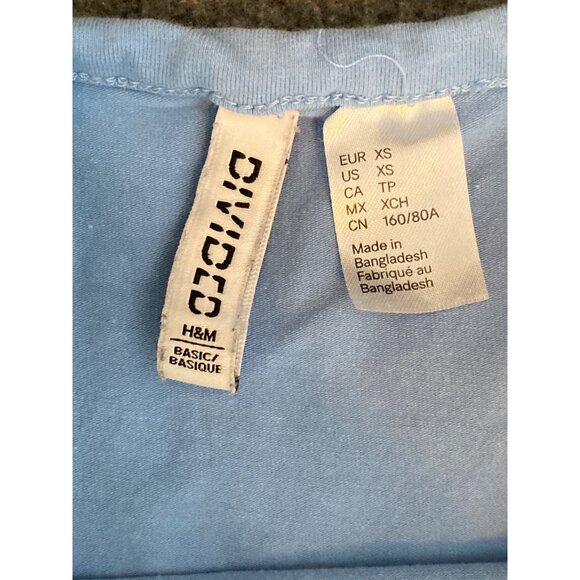 2 H&M Divided SS Crop Top Blue Tee T Shirt & White Crop Top V Neck Collar XS - Picture 7 of 8